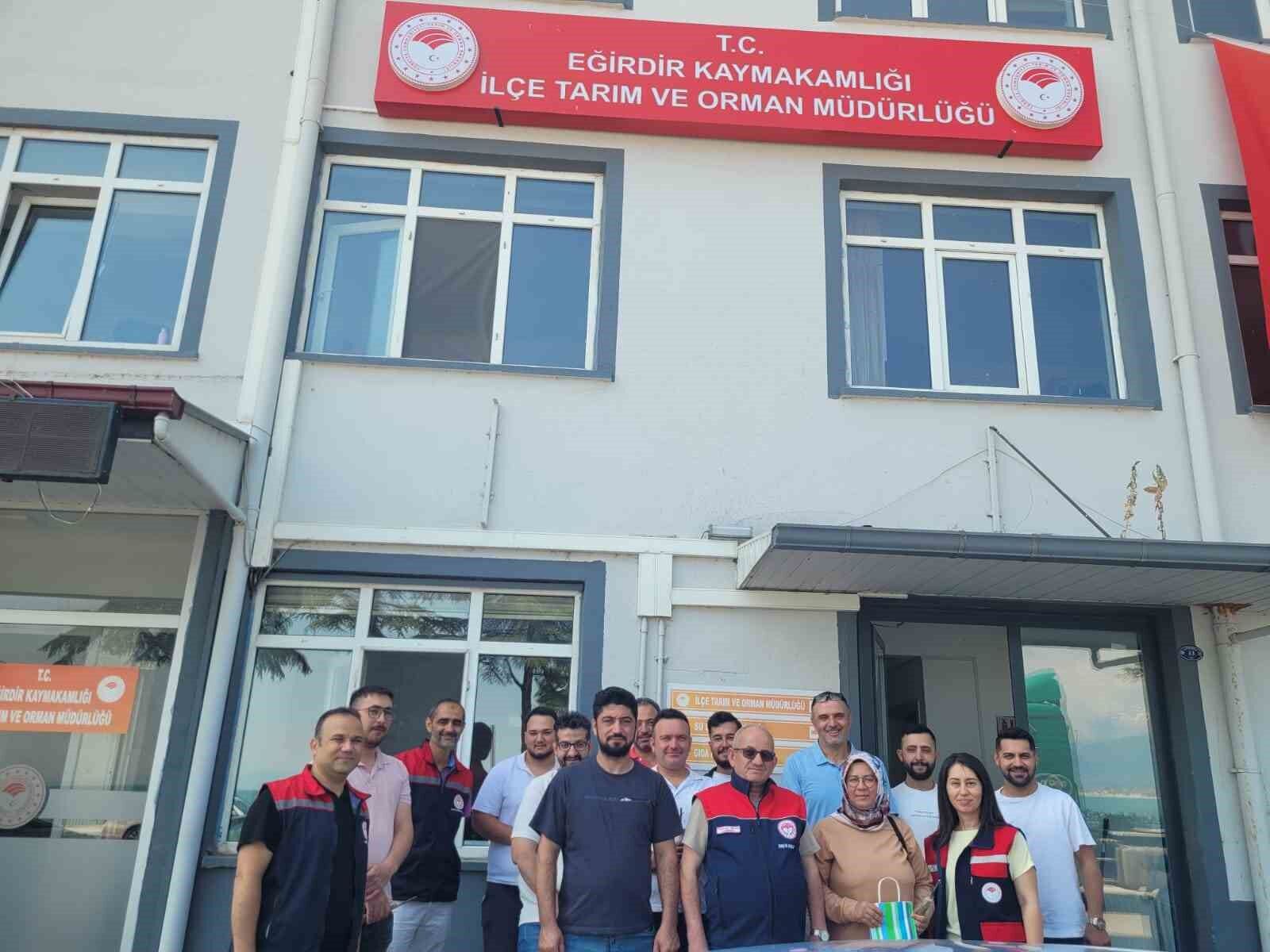 Eğirdir'de meyve ağaçlarında budama ve aşılama kursu tamamlandı