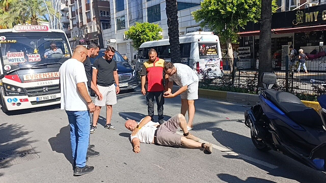 Duran araçları son anda fark ettiler, frene basınca devrilerek sürüklendiler