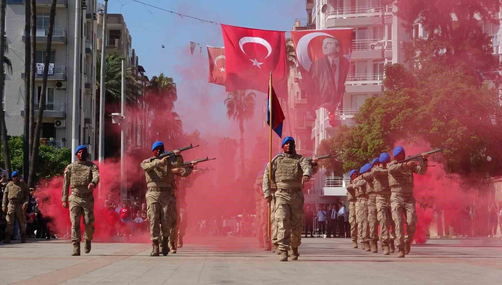 Mersin'de 30 Ağustos Zafer Bayramı coşkuyla kutlandı
