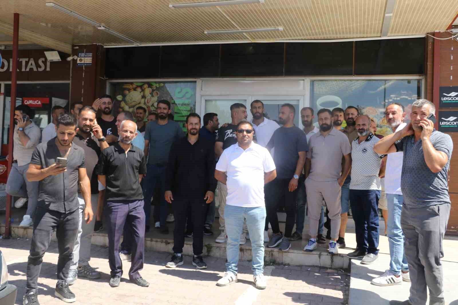 Antalya'da karşılıksız çekle 1,2 milyar TL'lik araç ve gayrimenkul alan şüpheli tutuklandı