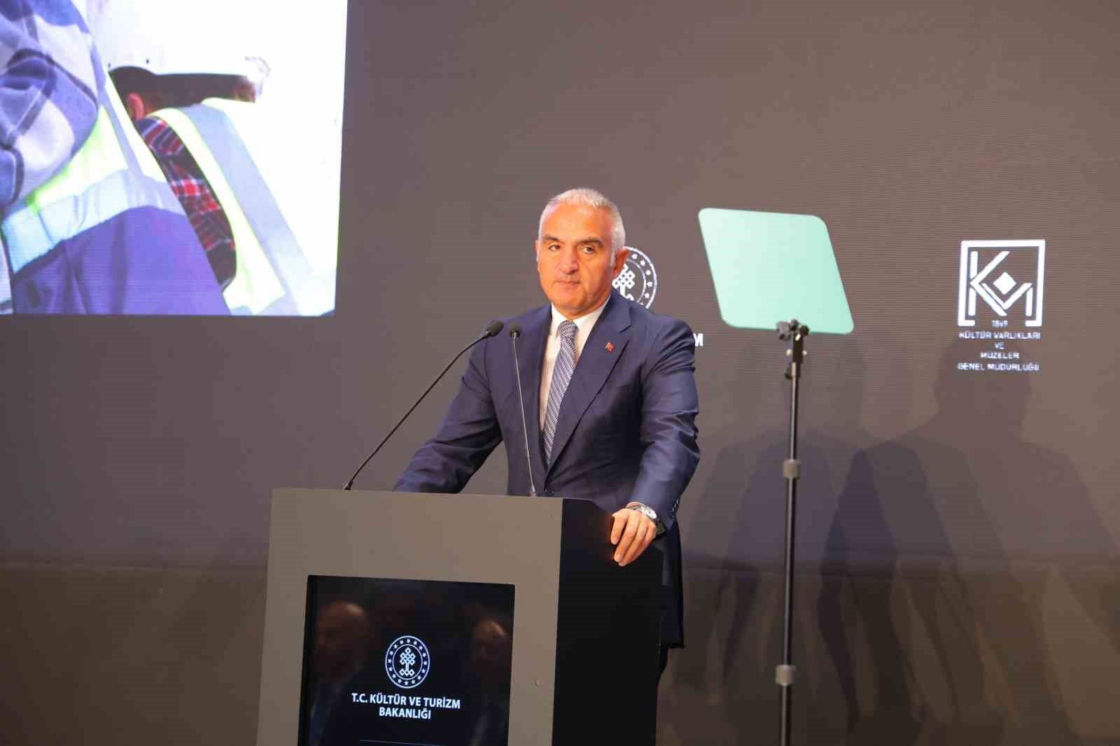 Bakan Ersoy: 'Deprem bölgesindeki kültürel miras yatırımları 34 milyar liraya ulaşacak'
