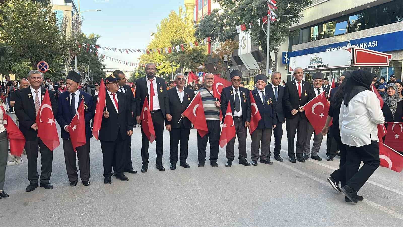 Burdur'da 'Kahramanlarla Kardeşlik Yürüyüşü'