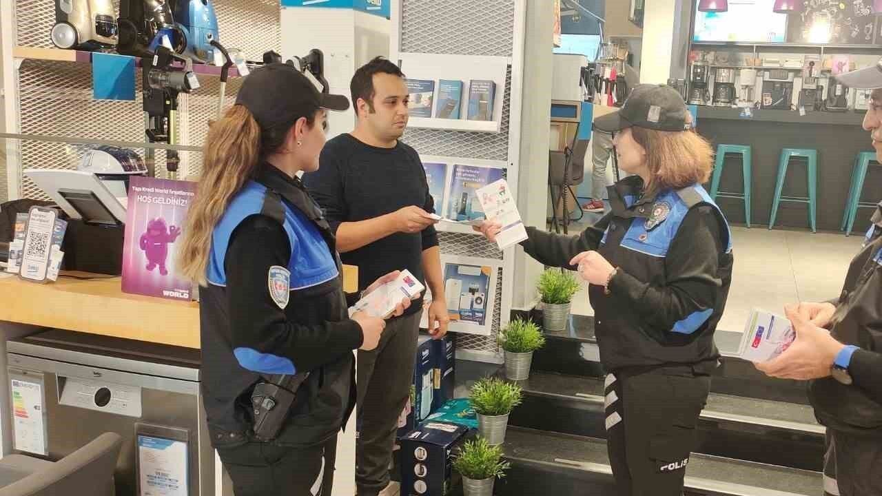 Alanya’da polisten esnafa dolandırıcılık bilgilendirmesi