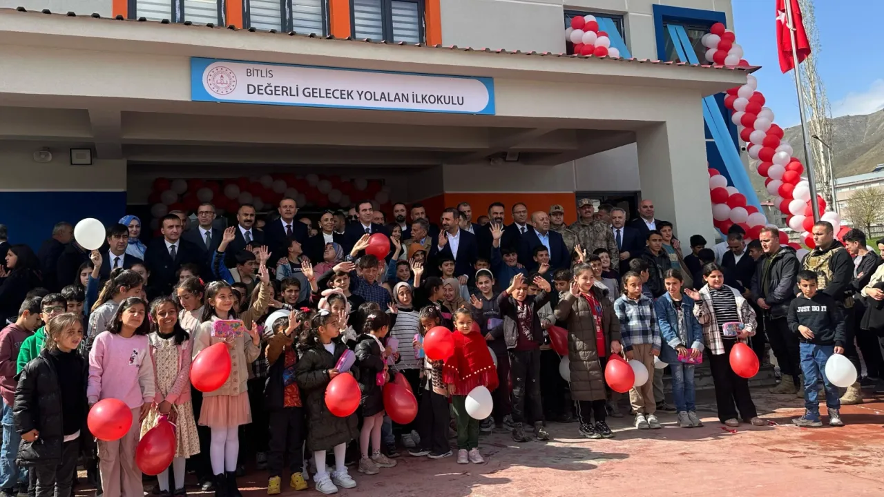 Bitlis’te 11’inci köy okulu