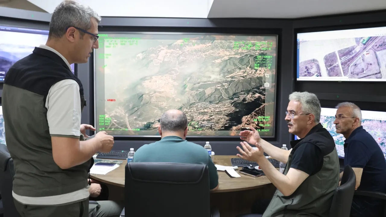 Bursa’da orman yangınlarına müdahale sürüyor... Koordinasyon Yangın Harekat Merkezi'nden