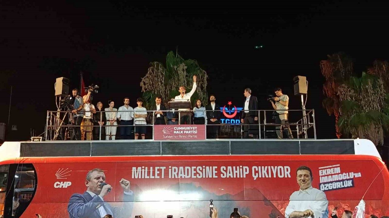 CHP Genel Başkanı Özel: "Mecliste kanun teklifimiz var, yargılamaları TRT’den yayınlayın"