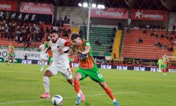 Trendyol Süper Lig: Corendon Alanyaspor: 0 - A. Hatayspor: 0 (İlk yarı)