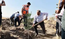 “Diktiginiz fidanlar dünyaya iyilik olarak yansıyacak”