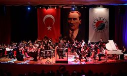 Kepez’in senfoni orkestrasından Cumhuriyet’in 101. yılına özel konser