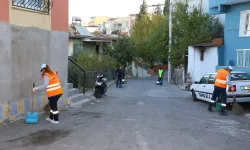 İzmir Karabağlar’da temizlik seferberliği