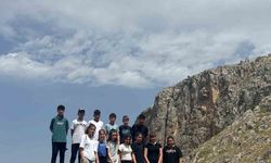 Kozanda çocuklar kent konseyi ile  tarihi yerleri öğreniyor