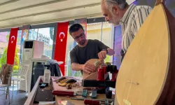 Bornova’da Çalgı Yapım Çalıştayı büyük ilgi gördü