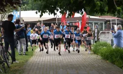 Bursa Osmangazi'de genç sporcuların duatlon heyecanı