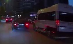 Adana’da makas atan otomobilin zincirleme kazaya neden olduğu anlar kamerada