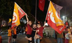 Galatasaray şampiyon oldu, Antalya sokaklara döküldü
