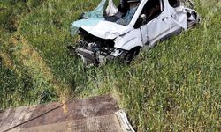 Isparta’da hafif ticari araç şarampole yuvarlandı: 1 yaralı
