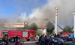 Isparta’da oyuncak dükkanında çıkan yangını itfaiye ekibi söndürdü