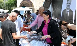 Antalya Muratpaşa'da Ferdi Zeyrek için helva dağıtıldı