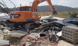 Bursa Kayapa’da kaçak fabrika yıkıldı