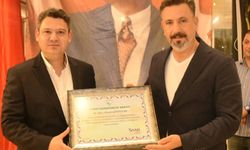 Kaymakam Gökpınar’a Arsuz fahri hemşehrilik beratı verildi