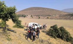 Kırıkhan’da tarlaya uçan kamyonetteki 2 kişi yaralandı