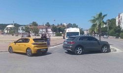 Manavgat’ta otomobiller çarpıştı: 2 yaralı