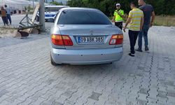 Otomobille çarpışan motosikletteki 2 çocuk yaralandı