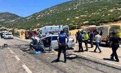 Isparta’da 2 otomobil çarpıştı: 1 ölü, 9 yaralı