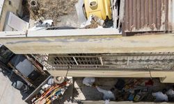 Mersin’de çöp ev temizlendi, 10 kamyon çöp çıkarıldı