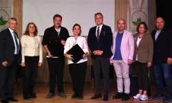 Bursa Osmangazi Belediyesi’nin okuma tiyatrosuna yoğun ilgi