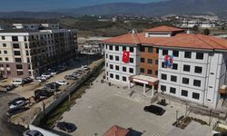 İş Bankası’ndan depremin yaralarının sarıldığı Hatay’a eğitim desteği