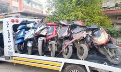 Adana'da neredeyse durdurulan her iki motosikletliden biri ceza yedi