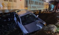Osmaniye'de hemzemin geçitte tren ile otomobil çarpıştı