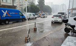 Kısa süren yağmur hayatı felç etti