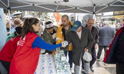 Mersin'de Berat Kandilinde 15 bin kandil simidi dağıtıldı