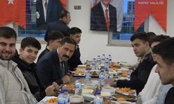 Vali Masatlı üniversite öğrencileriyle iftar sofrasında bir araya geldi