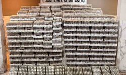 Antalya'da iki otelin deposunda 5 bin litre kaçak ve sahte içki ele geçirildi