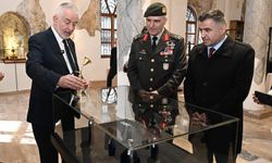 Atatürk'ün kullandığı koku ve kolonya şişeleri Misparta Koku Müzesi'nde sergileniyor