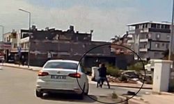 Kaldırımda yürüyen kadının boynundaki kolyeyi çalan hırsızın, ilk suçunda yakayı ele verdiği ortaya çıktı