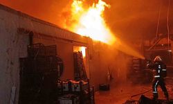 Muz paketleme tesisinde çıkan yangın korku dolu anlar yaşattı