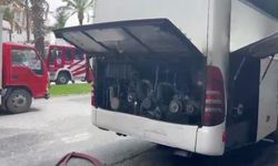 Park halindeki otobüsün motor bölümünde yangın çıktı