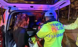 Yasal sınırın üstünde alkollü çıkan aday sürücünün ehliyeti iptal edildi, 'Beni çekmeyin avukatım' diyerek kendini savundu