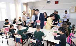 Adana'da çocuklar unutulmadı