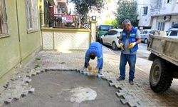 Akdeniz'de yol ve kaldırımlar yenileniyor