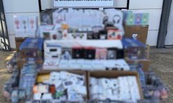 Antalya'da 3,5 milyon liralık kaçak elektronik eşya ve oyuncak ele geçirildi