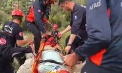 Dağa tırmandığı sırada düşerek yaralanan kişiyi ekipler kurtardı