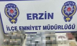 Erzin'de markette kaçak sigara ele geçirildi