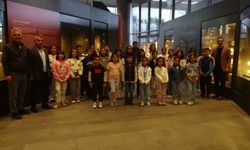 Gazele Gazel Korosu'nun çocuk sanatçıları Antakya'nın tarihi noktalarını gezdi