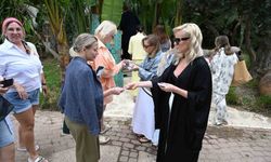 Ukrayna'dan gelen 100 seyahat acentesi yetkilisi Kemer turizmi hakkında bilgi aldı