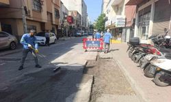 Akdeniz'de yol ve kaldırımlar yenileniyor